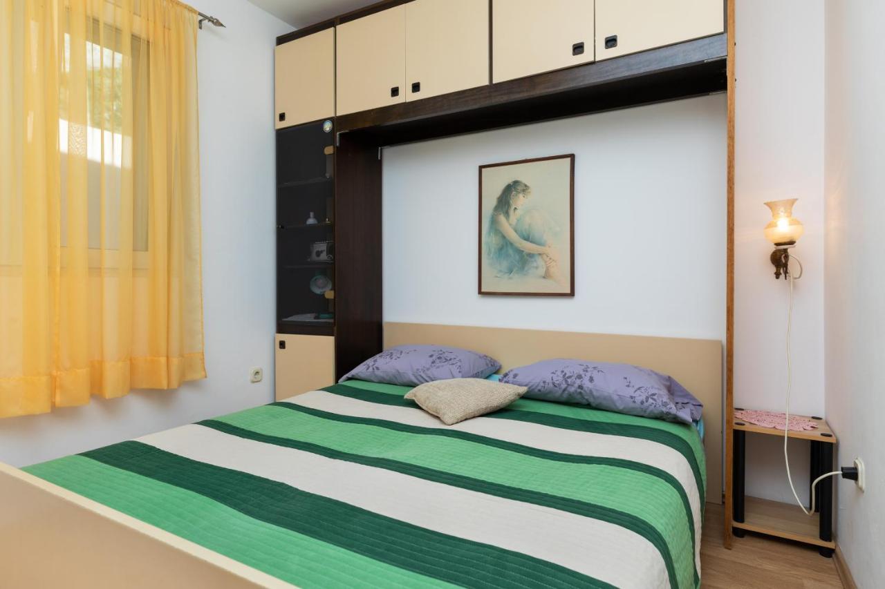 Apartments With A Parking Space Mimice, Omis - 2805 Exterior foto